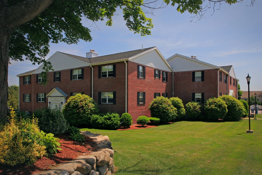 Emerson Arms Apartments Melrose, MA